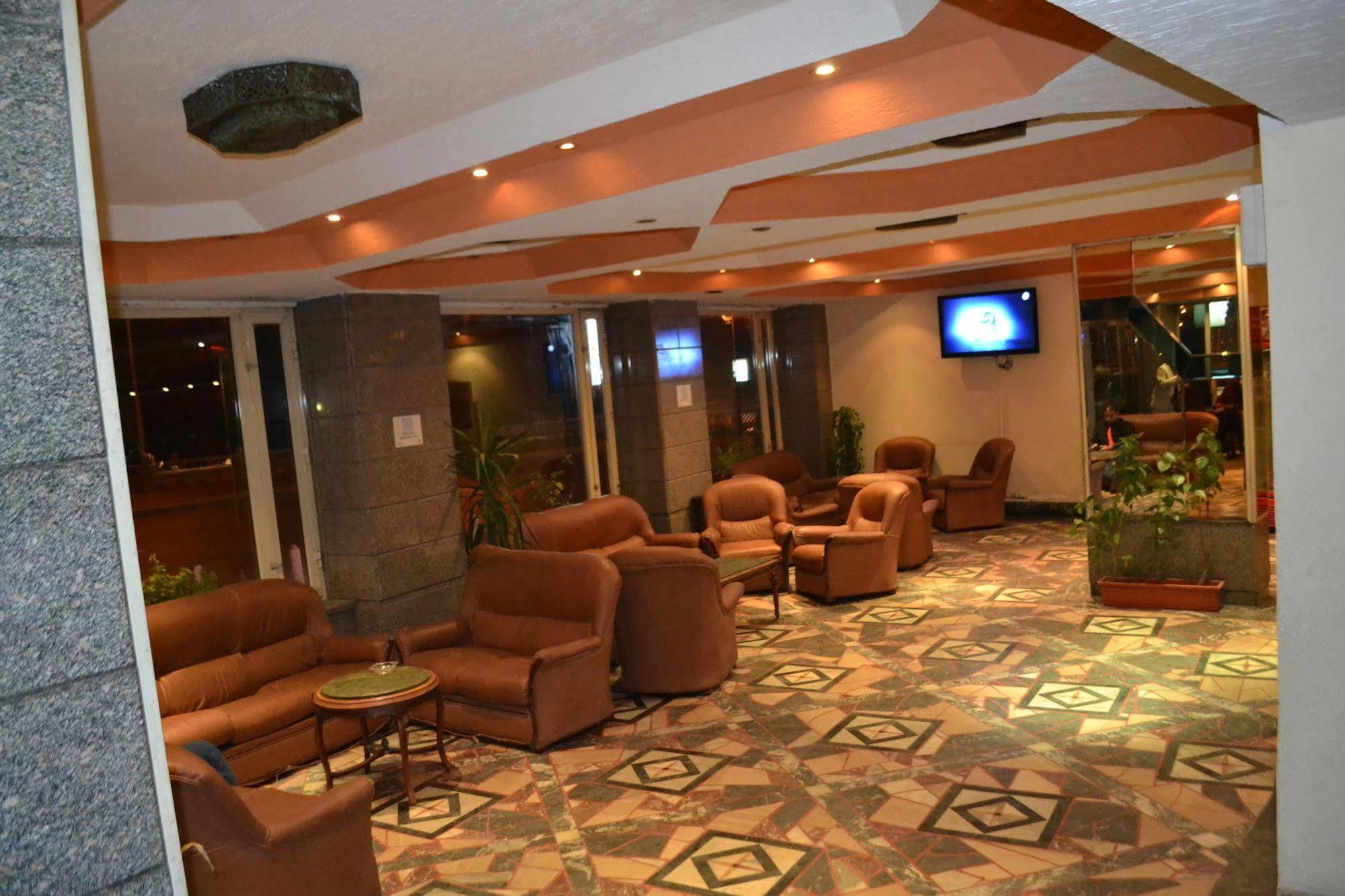 Kaoud Sporting Hotel 亚历山大港 外观 照片